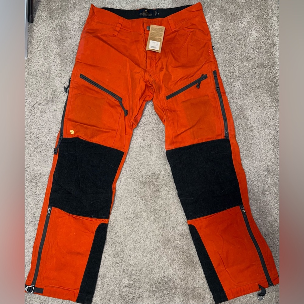 NWT- Fjällräven Men's Bergtagen Trousers